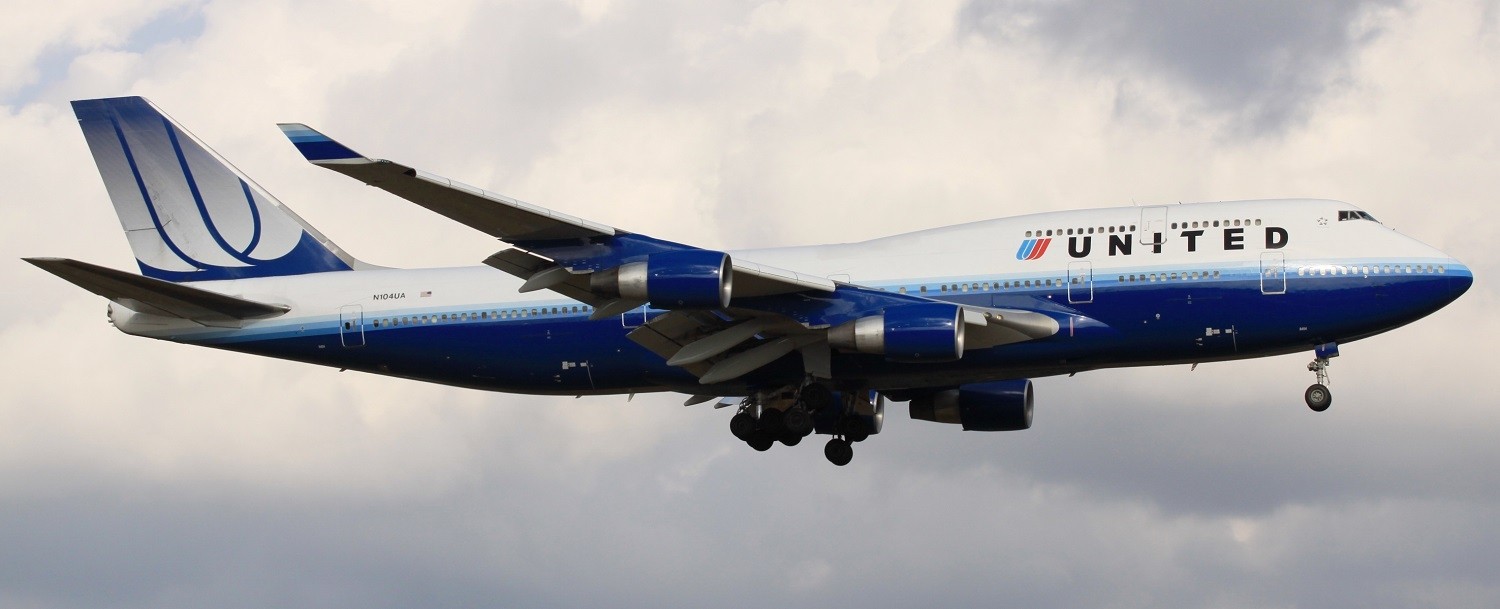 flaps_united_airlines_boeing_747-400_n104ua_blue_tulip_livery_jc_wings_1-200_die_cast_metallic_model_jc2ual266_1.jpg