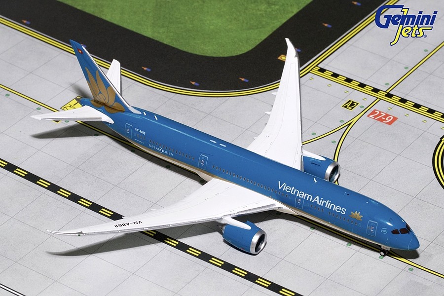 Vietnam Airlines Boeing 787-9 1:200スケール ScaleModelStore.com :: PPC 1:200 - 221362 - Vietnam Airlines