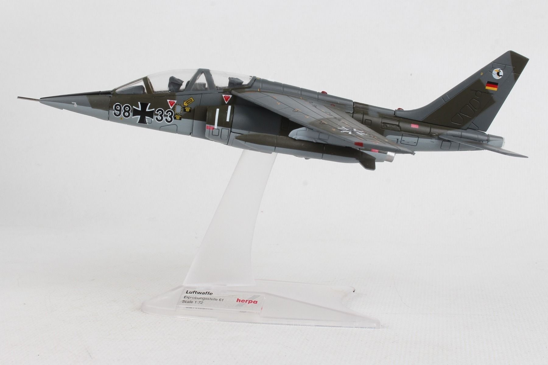 DASSAULT-BREGUET DORNIER ALPHA Jet Patrouille De France Matchbox 1:72 Scale EUR 55,00 - FR