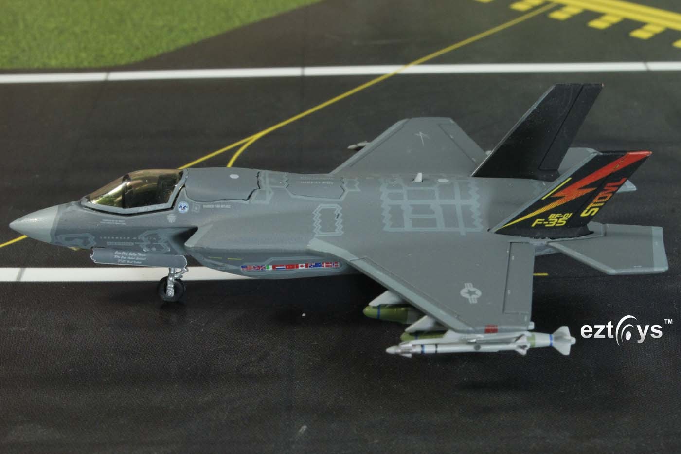Highly detailed diecast Hogan US Marines F-35b Close Canopy Die