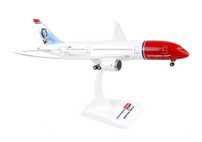 Hogan Norwegian 787-8 with Gears HGAN01 Scale 1:200 ezToys