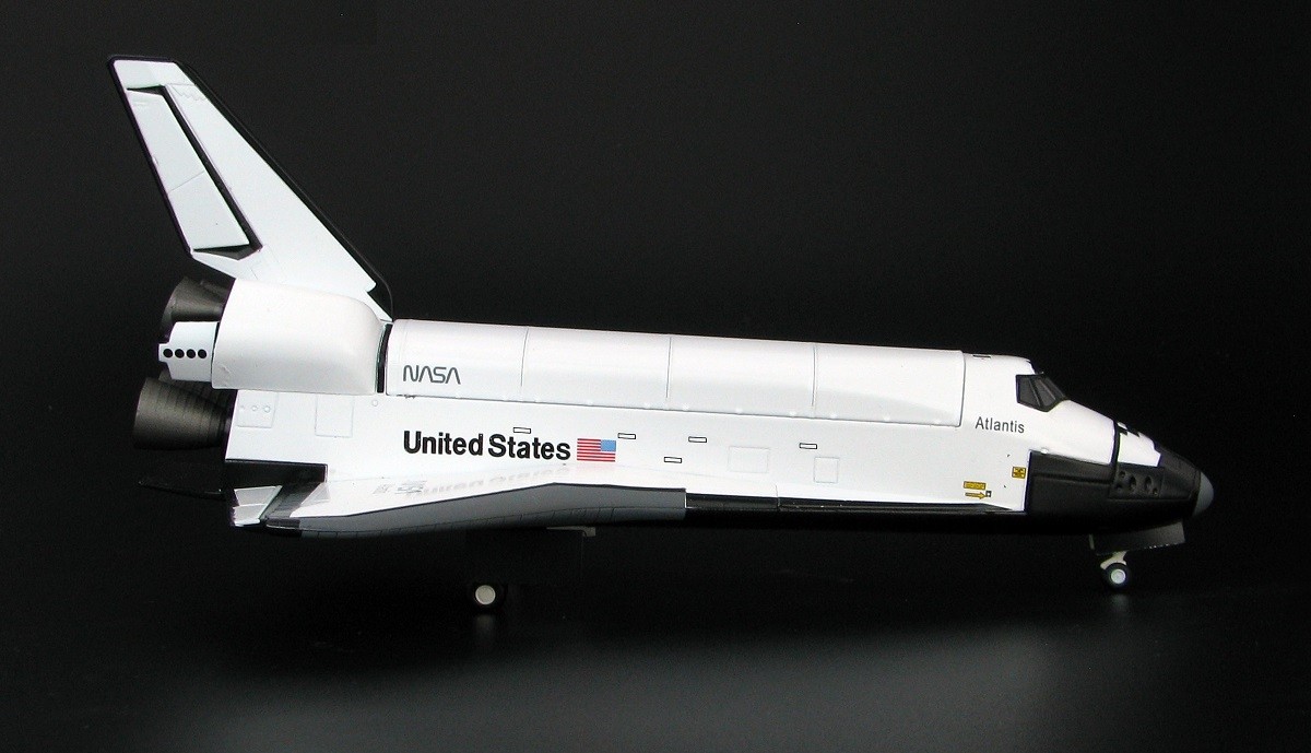 Hobby Master HL1407 1/200 Raum Shuttle Mission 51-L OV-099 Challenger Jan 1986 