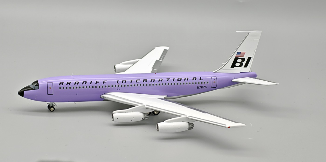 Braniff Boeing 720-027 N7076 Lavender Periwinkle Blue IF720BN0525