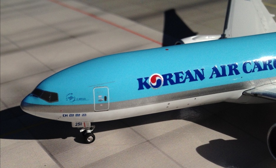 Phoenix die-cast scale models Korean Cargo B777F Registration