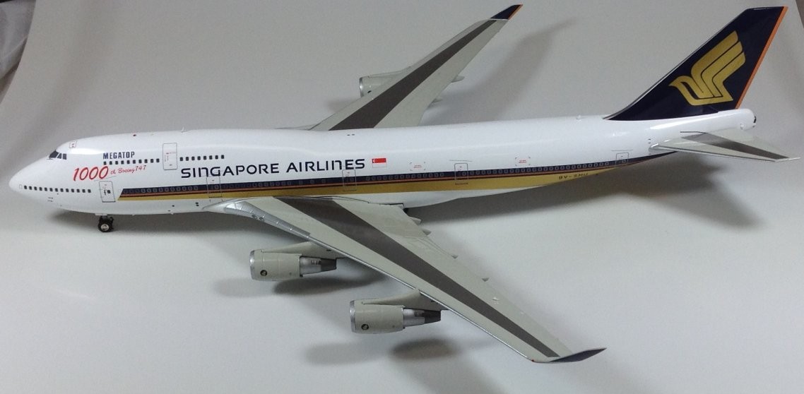 Singapore Airlines Boeing 747-400 