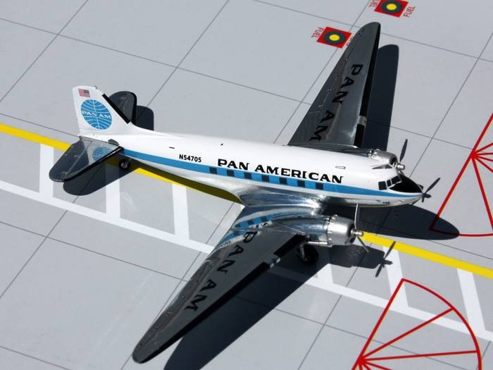 1:200 Pan American Airways Douglas DC-3 "N54705" 