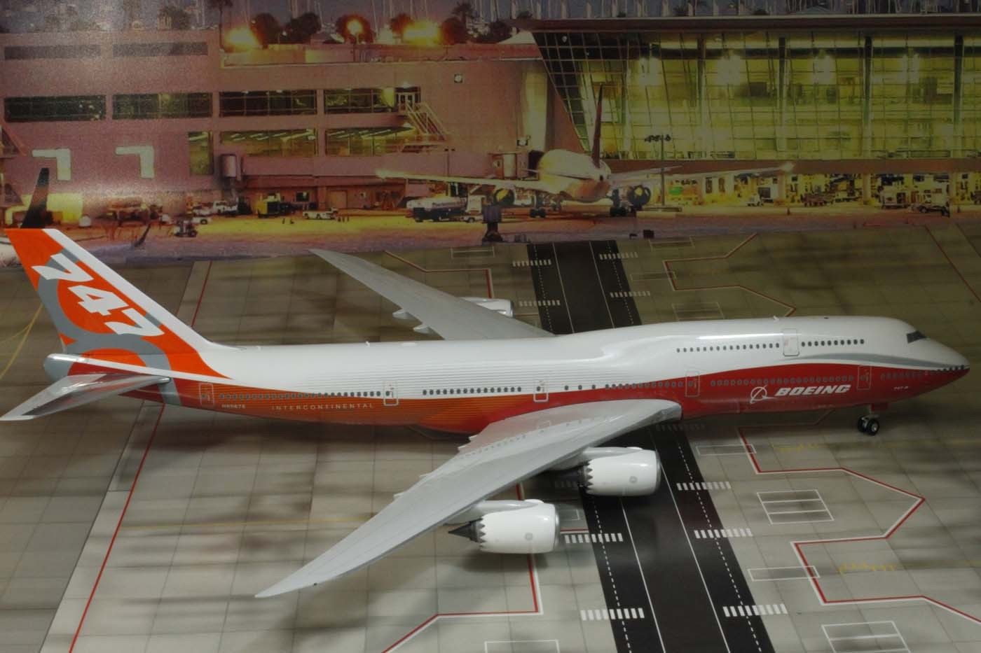 Boeing House Color B747-8i 