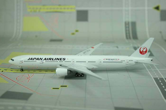 JAL Japan Airlines 777-300 Sky Suite Reg# JA731J JAL Sky Suite 1:400