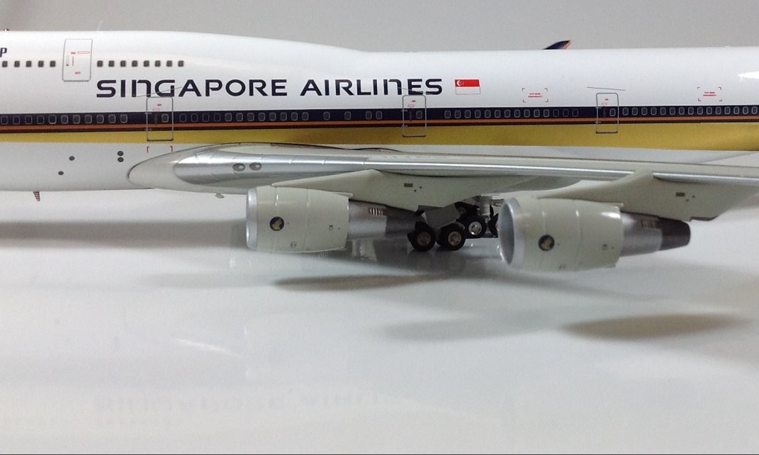 Singapore Airlines B747-400 InFlight 200 IF744602 9V-SMJ ezToys