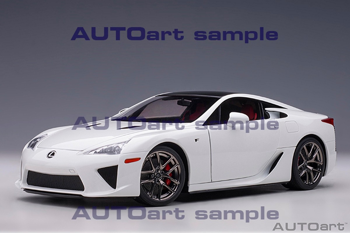 Autoart Signature 1/18 Scale diecast 78831 - Lexus LFA