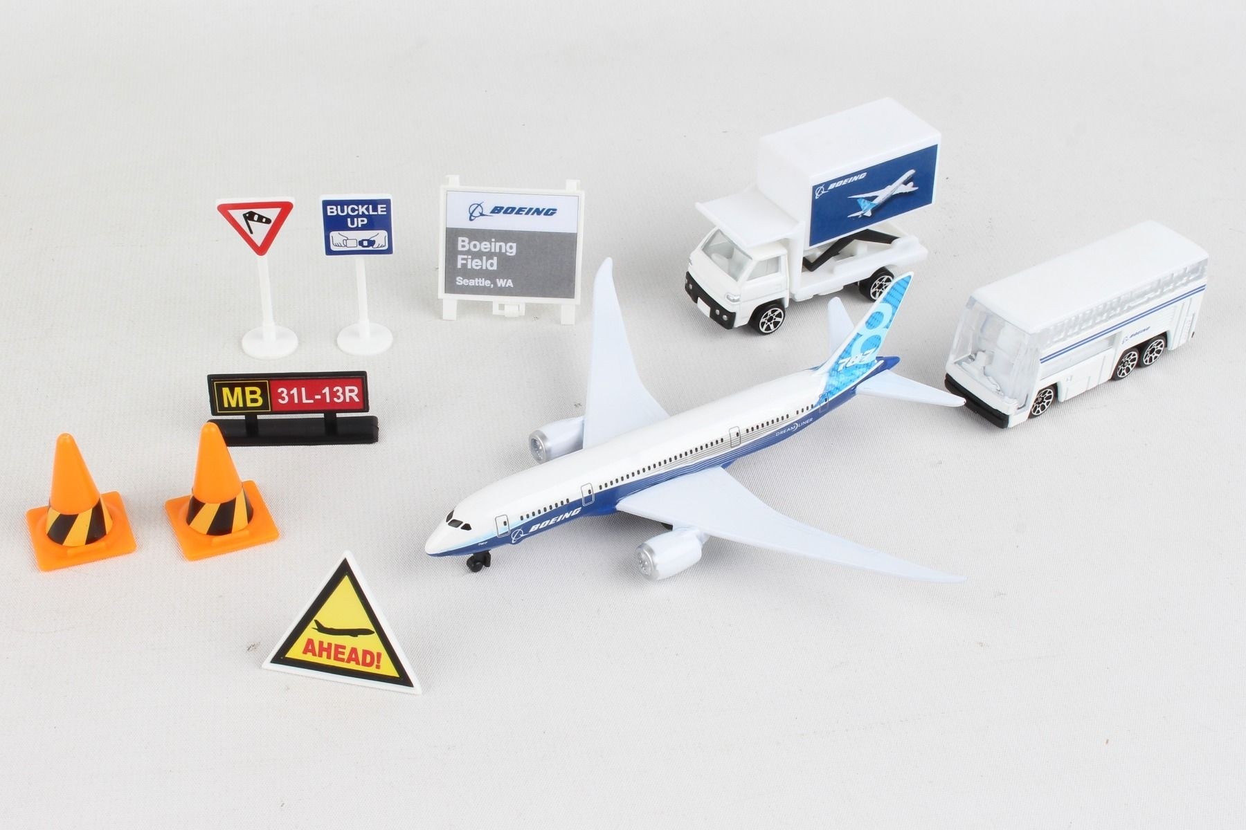 Boeing Commercial Airport Play Set RT7471 Daron