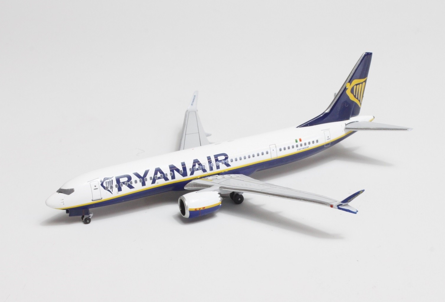 Ryanair Boeing 737 Max b737 1:200 Scale Collectible Model max200 Official 