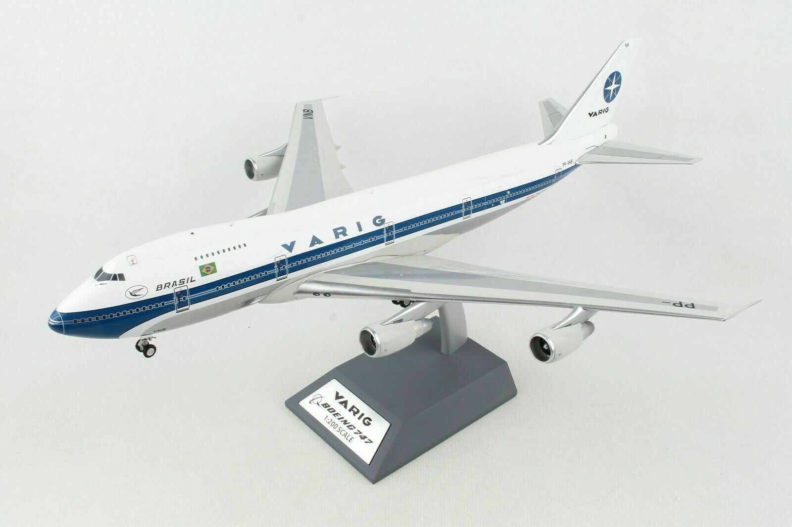 Boeing 747-200 Exclusive model of Classic suníes airways by inflight 200 OVP 1:200 