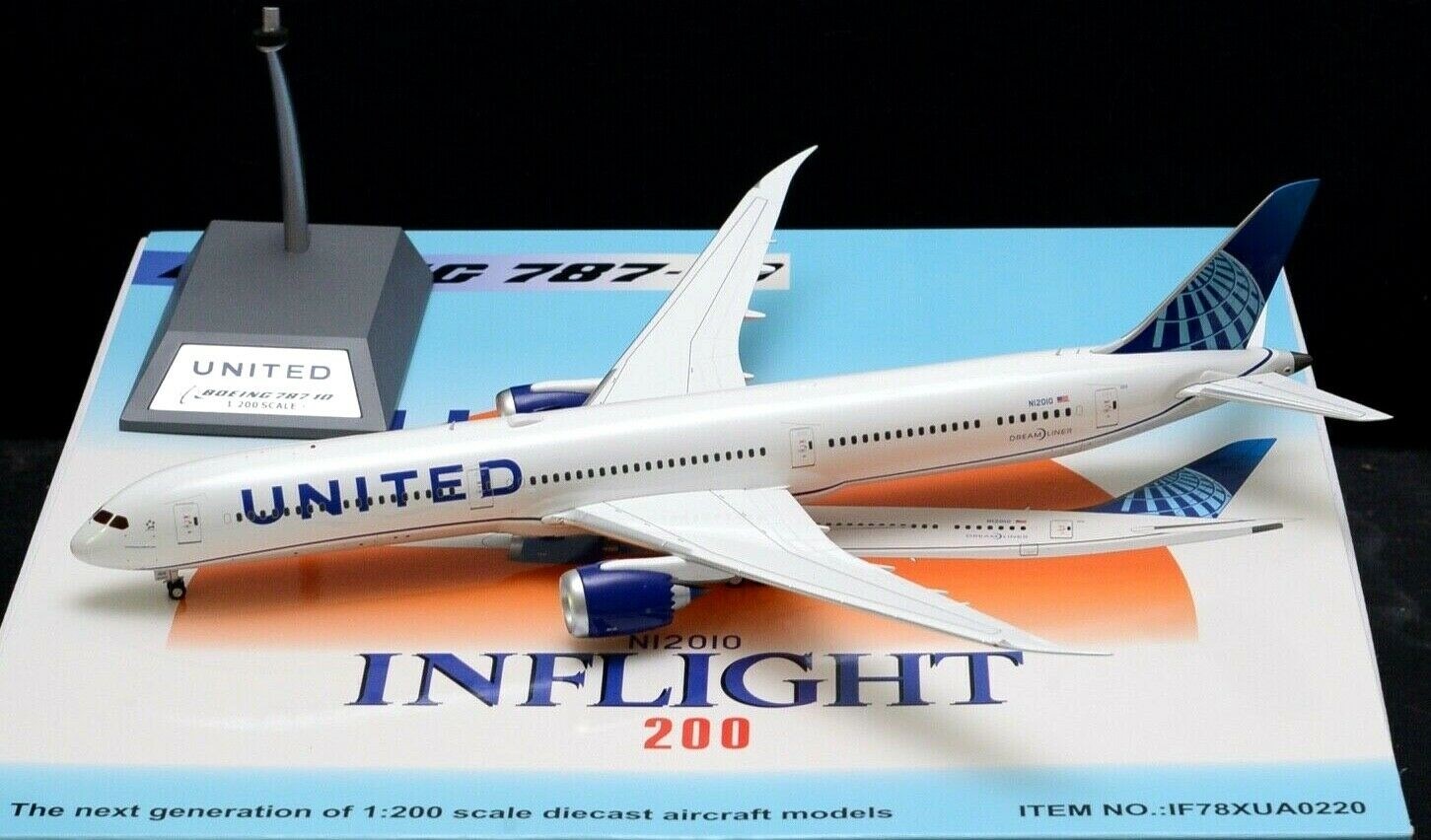 United Airlines Boeing 787-10 Dreamliner N12010 With Stand Inflight  IF78XUA0220 scale 1:200