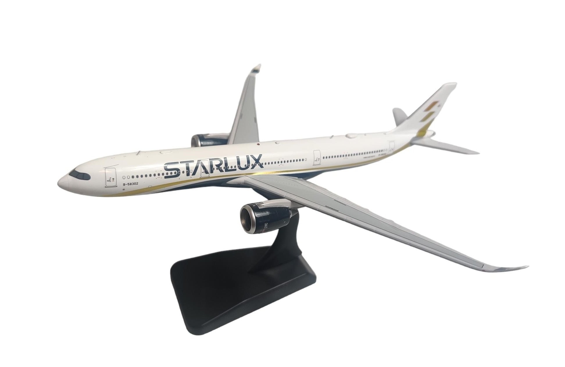 Starlux Airbus A330-941 B-58302 Rolling Detachable Magnetic Wheels  Aviation400 AV4168 Scale 1:400