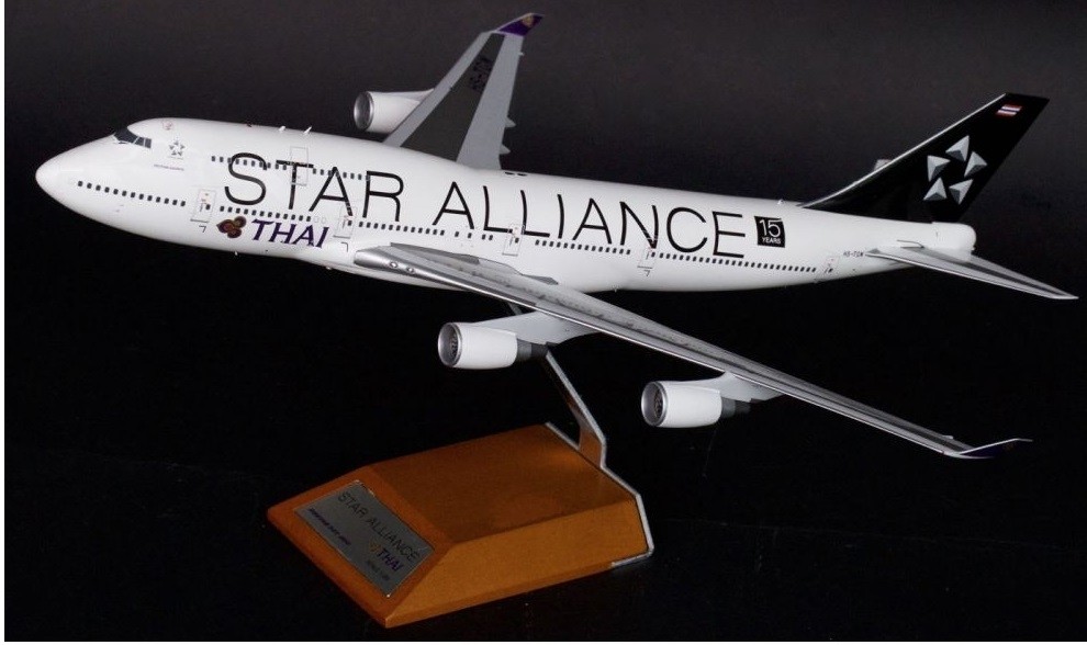 HS-TGW WITH STAND JFOX JF7474035 1//200 THAI AIRWAYS STAR ALLIANCE B747-4D7 REG