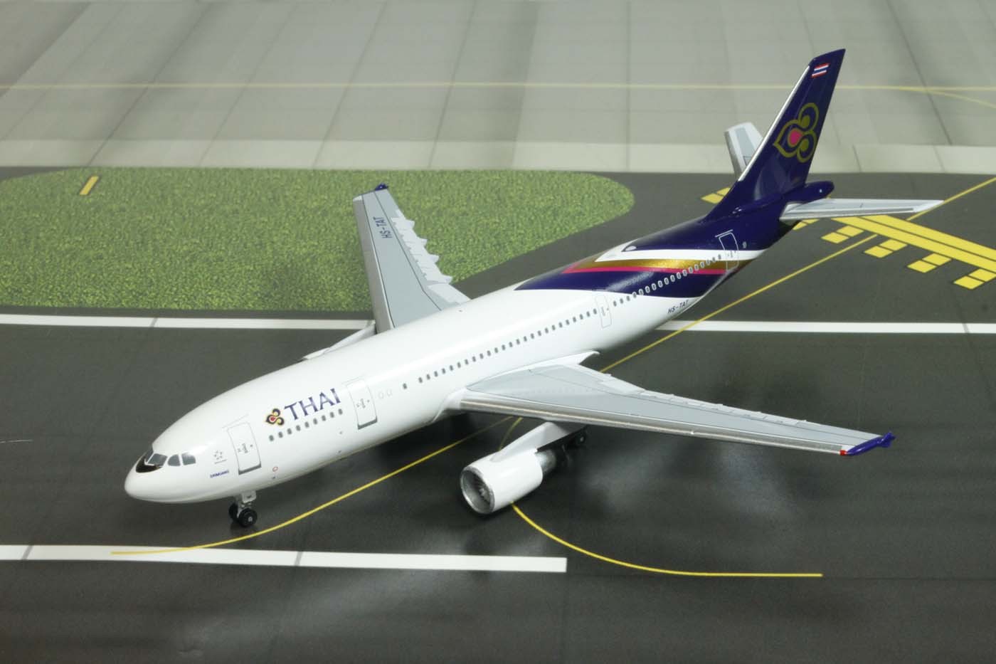 Airbus A330 & A300-600 Thai Brasil Decals BD144-260 1/144 