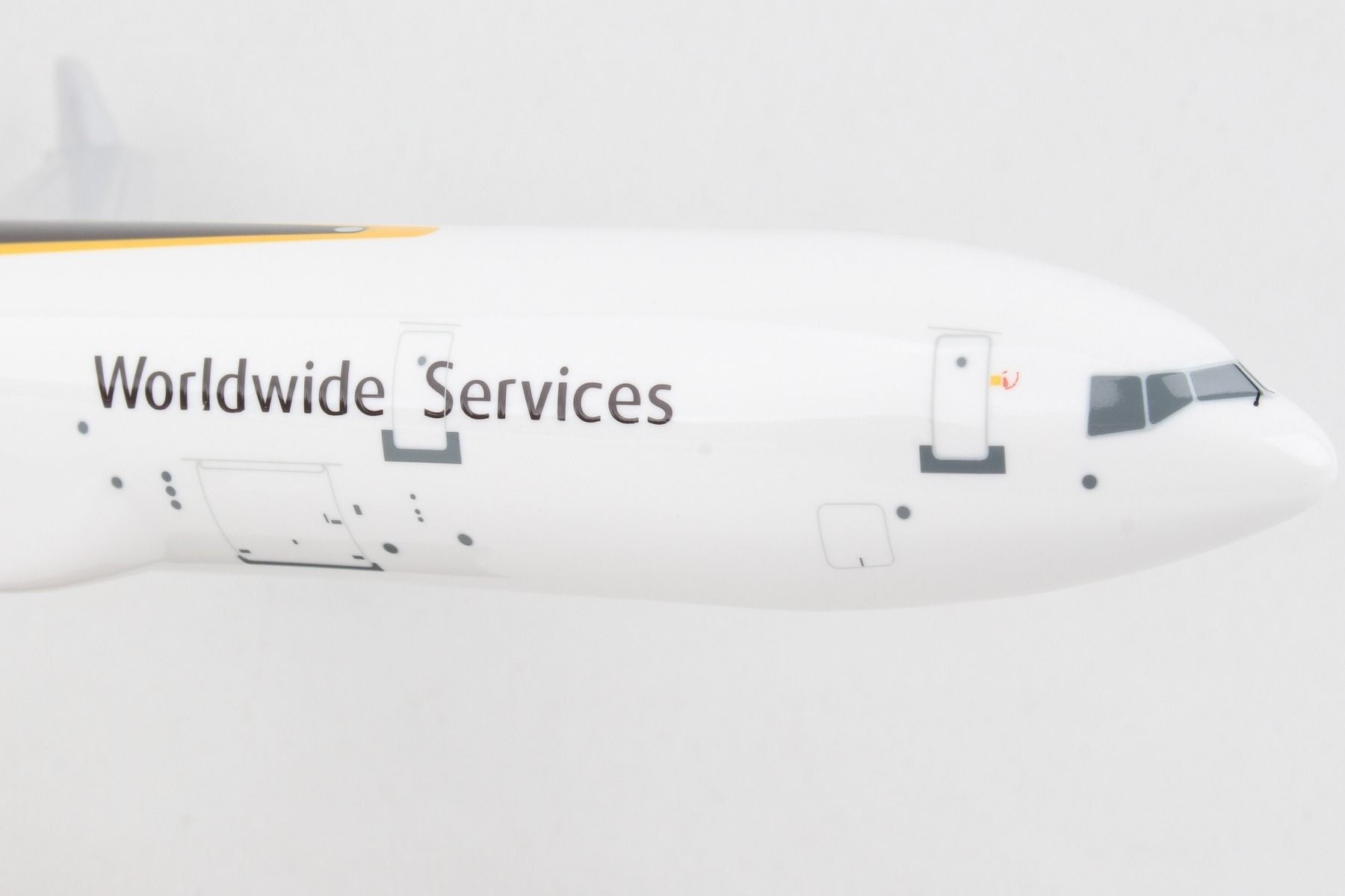 UPS McDonnell Douglas MD-11 N281UP with UPS brown stand Skymarks
