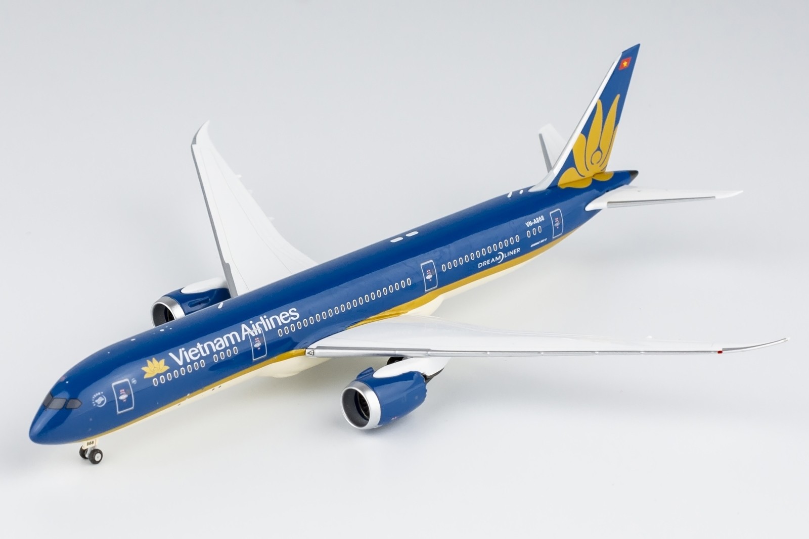 Vietnam Airlines Boeing 787-9 Dreamliner VN-A868 NG Models 55109