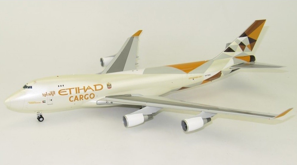 Etihad Cargo B747-8F 1:400 N855GT Die-cast Airplane Model 