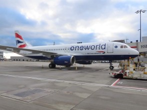 British Airways "Oneworld" Airbus A320 G-EUYR Phoenix 04576 Die-Cast Model Scale 1:400