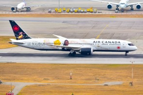 Air Canada Disney Wish Livery Boeing 787-9 Dreamliner C-FVLX Phoenix 04578 Scale 1:400