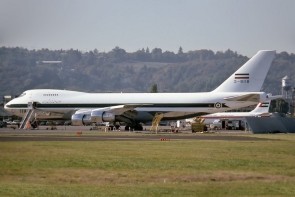 Iran Air Force “Polish” Boeing 747-200 Polish5-8116 Die-Cast Phoenix 11888 Scale 1:400