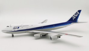 ANA All Nippon Airways Boeing 747-481 JA8961 with stand JFox Inflight WB-747-4-056 scale 1:200