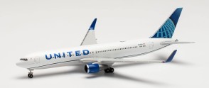 United Boeing 767-300 N676U First 767 With New Livery Herpa Wings 536127 scale 1:500 