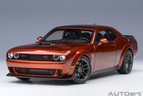 Dodge Challenger R/T Scat Pack Widebody 2022, Sinamon Stic AUTOart 71773 scale 1:18