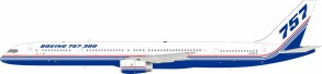 Boeing House Boeing 757-300 N757X with stand IF753757X InFlight Scale 1:200