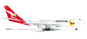 Qantas Boeing 747-400 "Boxing Kangaroo" - VH OJU