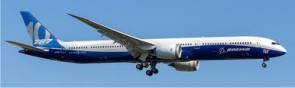 Boeing House Boeing 787-10 Dreamliner N528ZC detachable gear AV4229 Aviation400 Scale 1:400