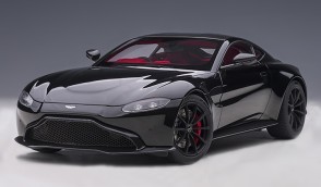 Black Aston Martin Vantage 2019 Jet Black/Carbon Black Roof AUTOart 70275 scale 1:18
