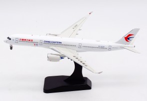 China Eastern Airbus A350-900XWB B-323H 1st A350 delivered from China 中国东方航空 with stand Aviation400 AV4119 scale 1:400