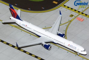 Delta Airlines Boeing 757-300 N590NW Gemini Jets GJDAL2098 Scale 1:400