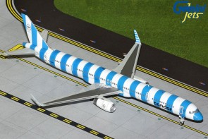 Condor Boeing 757-300W D-ABOI (new livery: sea/blue stripes) G2CFG1195 Gemini Jets  Scale 1:200