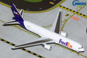 FedEx Boeing 767-300F N104FE Gemini Jets GJFDX1994 Scale 1:400