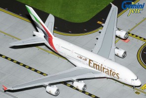 New Livery Emirates Airbus A380 A6-EOG Waiving-Flag-Like Tail Design Gemini Jets GJUAE2218 Scale 1:400