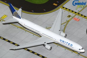 United Airlines Boeing 767-400ER Raked Wingtips N69059 Livery Gemini Jets GJUAL2155 Scale 1:400