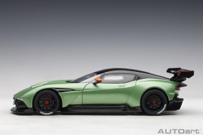 Green Aston Martin Vulcan Apple Tree Green Metallic AUTOart 70263 die-cast scale 1:18