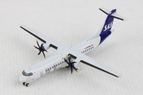 SAS Scandinavian ATR-72-600 ES-ATD die cast Herpa 535472 scale 1:500