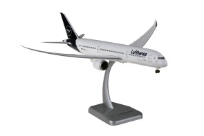 Lufthansa House 787-9 Dreamliner D-ABPA with gears and stand Hogan HGDLH021 scale 1:200