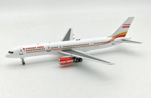 Canada 3000 Boeing 757-28A C-FOOE with stand IF7521012B 1:200 InFlight Scale 1:200