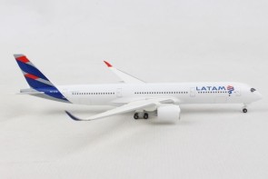 Latam Airbus A350-900 Chile-Brazil PR-XTD Herpa Wings 532754 scale 1:500