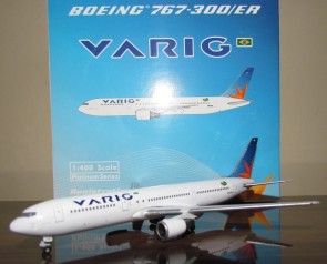 Rare! Varig 767-300ER Reg# PR-VAD Phoenix Die-Cast Scale 1:400