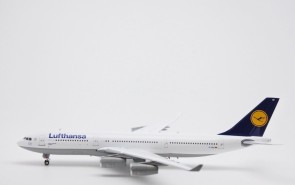 Lufthansa Airbus A340-200 D-AIBE Die-Cast Phoenix 04552 Scale 1:400