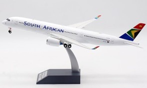 South African Airways Airbus A350-941 ZS-SDF plus stand  Inflight IF359SAA05 scale 1:200