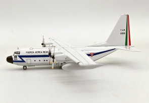 Mexican Air Force FAM C-130A Hercules 609 10609 Fuerza Aerea Mexicana with stand Inflight EAV10609 scale 1:200