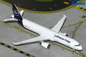 Lufthansa Airbus Cargo Airbus A321P2F  D-AEUC GJDLH2135 GeminiJets Scale 1:400 